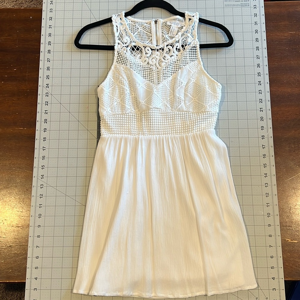 Forever 21 lace top dress Sz S